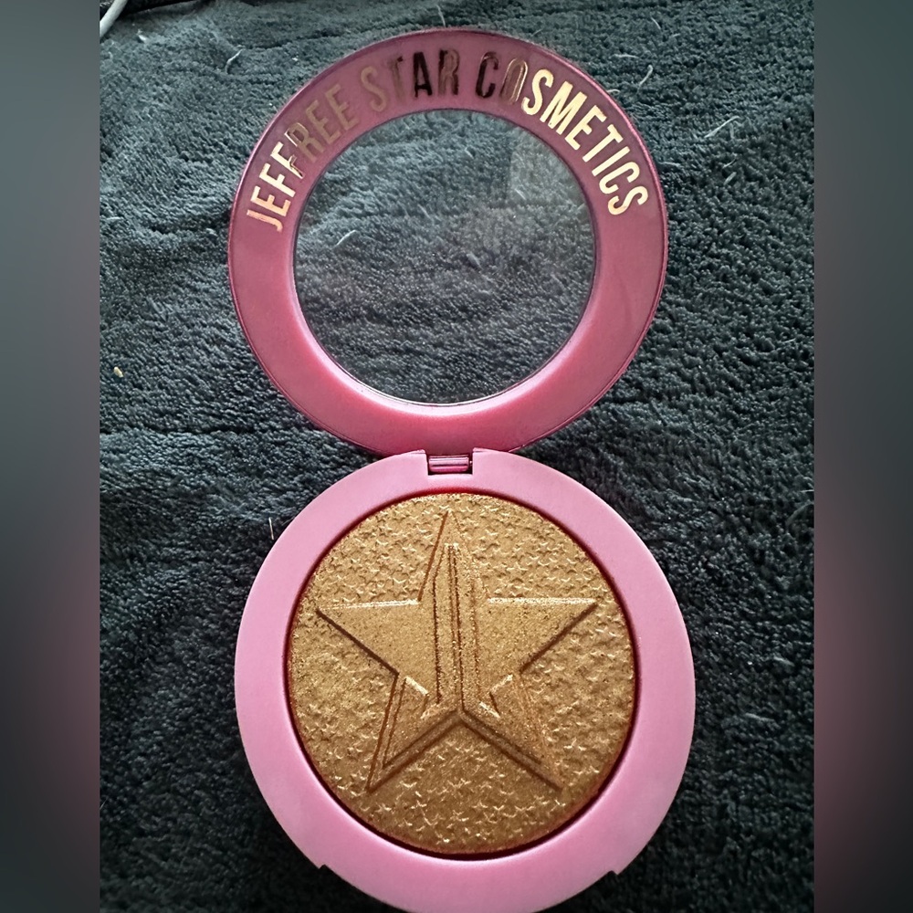 Jeffree Star Cosmetics Supreme Frost Caramel Kiss Highlighter NWOB